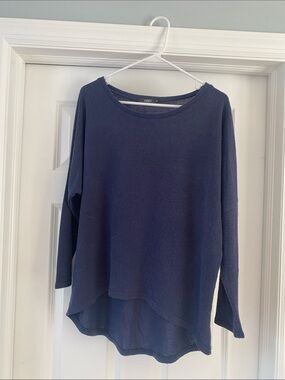 Lightweight Navy Long-Sleeve Women's Pullover Sweatshirt